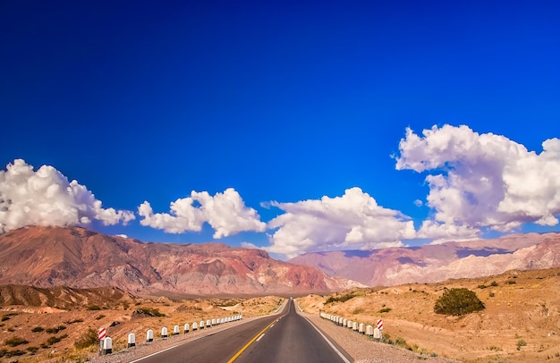 Route à travers les Andes