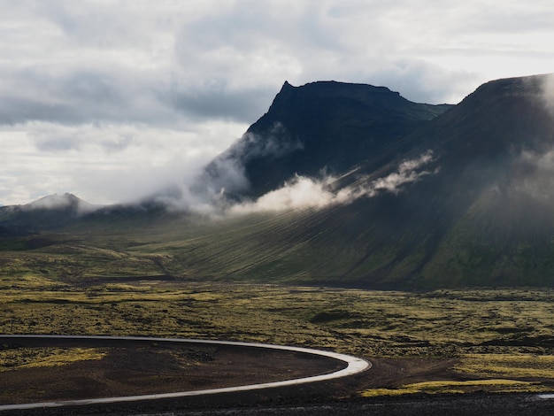 Route vers le volcan Thrihnukagigur Islande