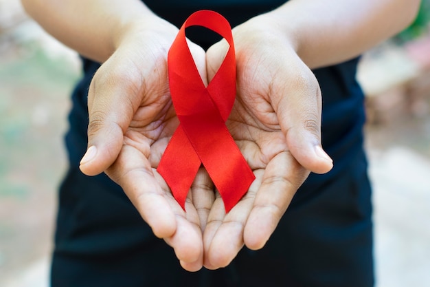 Ruban rouge de la journée mondiale du sida
