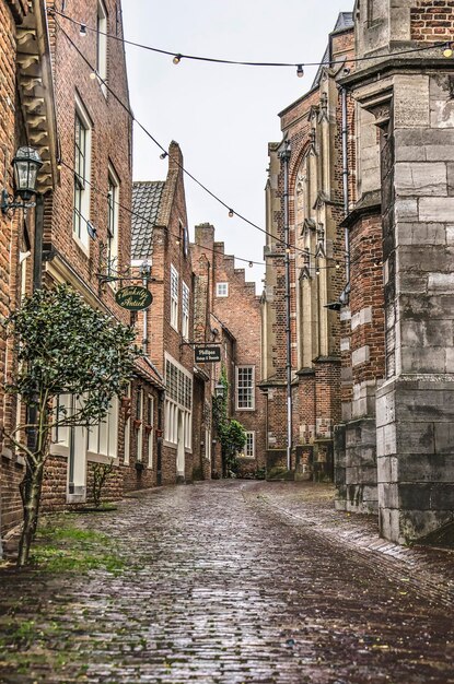 Rue dans la vieille ville de Nijmegen aux Pays-Bas