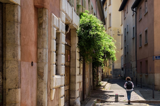 Rue Médiévale et Tour de Sassenage à Grenoble