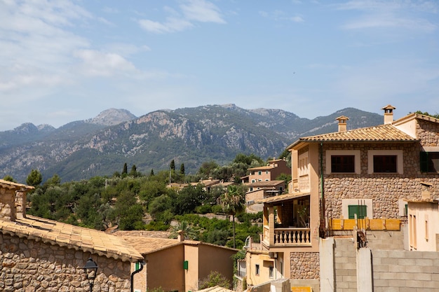 Rue médiévale de la vieille ville du pittoresque village de style espagnol Fornalutx Mallorca