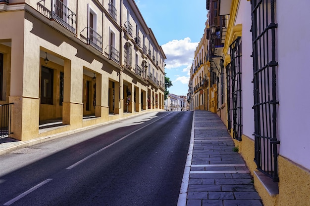 Rue principale de la ville andalouse de Ronda à Malaga