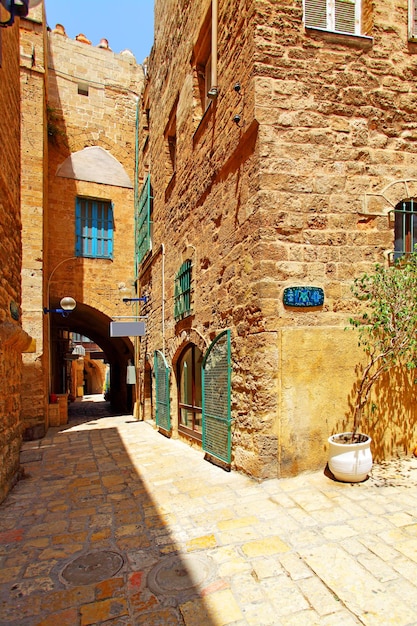 Photo une rue secondaire dans le vieux yafo, tel aviv, israël