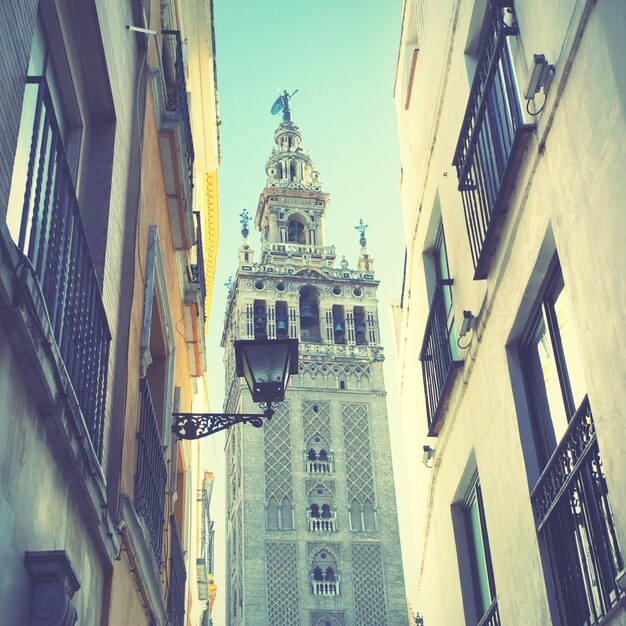 Rue de Séville, Espagne. Image filtrée de style rétro