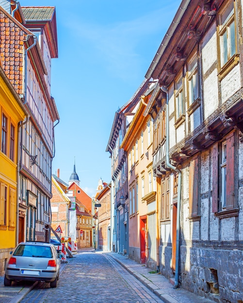 Rue et vieilles maisons à pans de bois à Quedlinburg, Allemagne