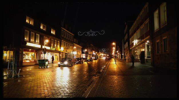 Photo rue de la ville la nuit