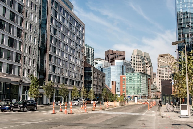 Photo rue de la ville par des bâtiments contre le ciel