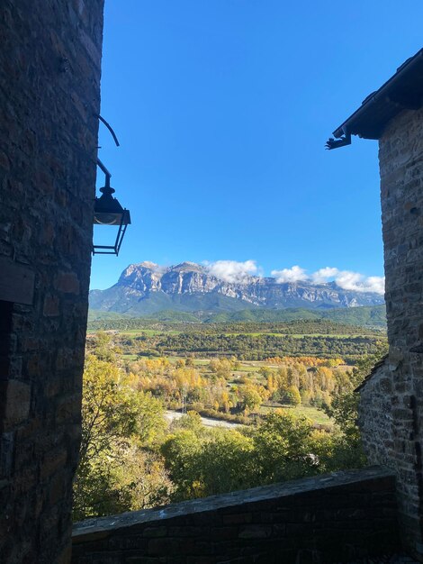 Rues d'Ainsa Huesca Espagne Ville médiévale pittoresque Une promenade dans un village médiéval