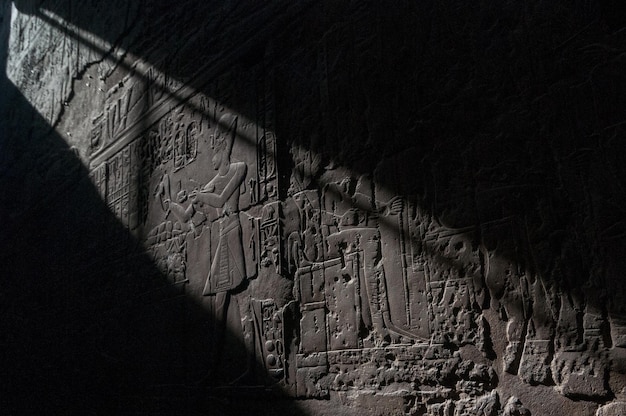 Ruines de l'ancien temple de Karnak à Louxor, en Égypte, en Afrique