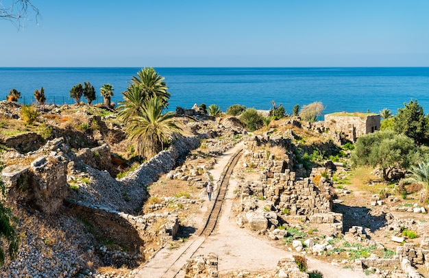 Ruines antiques au château des Croisés à Byblos au Liban