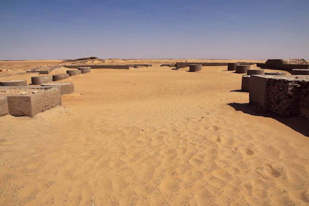 Ruines dans le désert du Sahara, Afrique