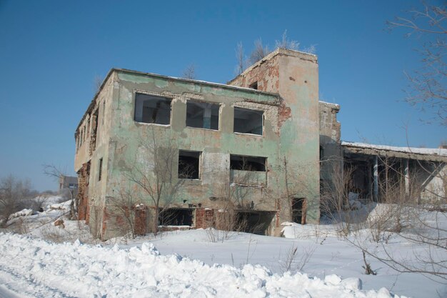 Les ruines du bâtiment détruit dans la région de Syzran Russie