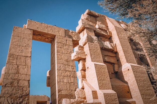 Ruines du temple égyptien de Ramesseum, le temple funéraire du pharaon Ramsès II XIII siècle avant JC , près de la ville moderne de Louxor.