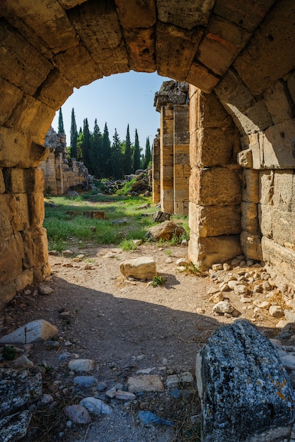 Ruines de Hiérapolis, maintenant Pamukkale