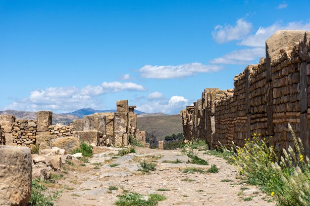 Photo ruines romaines de l'ancienne ville de cuicul djemila setif algérie