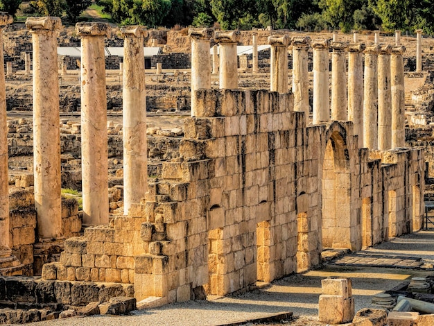 Photo ruines d'une ville ancienne l'ancienne ville de beit shean scythopolis dans la vallée du jourdain israël