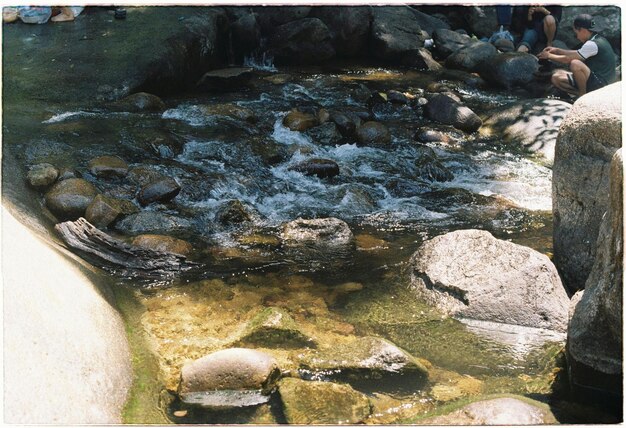 Photo le ruisseau bouillonnant