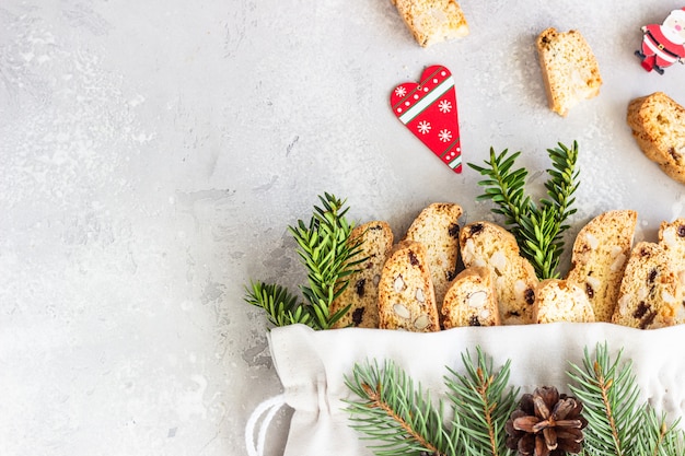 Sac à biscuits aux noisettes