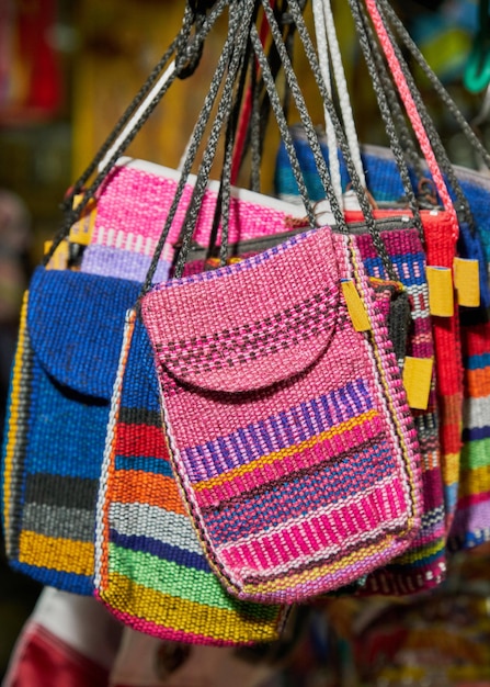 Sac à dos coloré fait à la main par des artisans