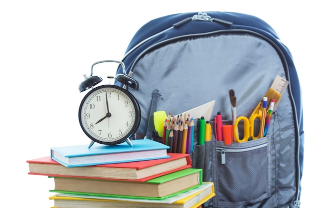 Sac d'école sur fond blanc