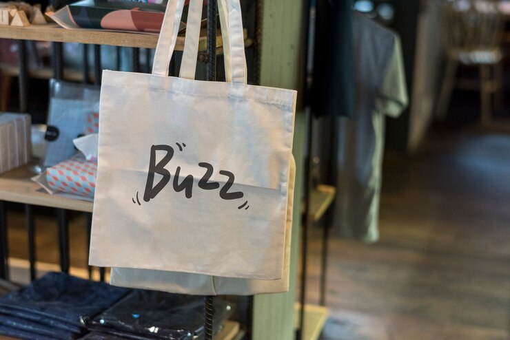 Photo sac en toile dans une maquette de magasin