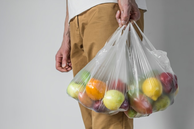 Sachet En Plastique De Produits Du Supermarché.