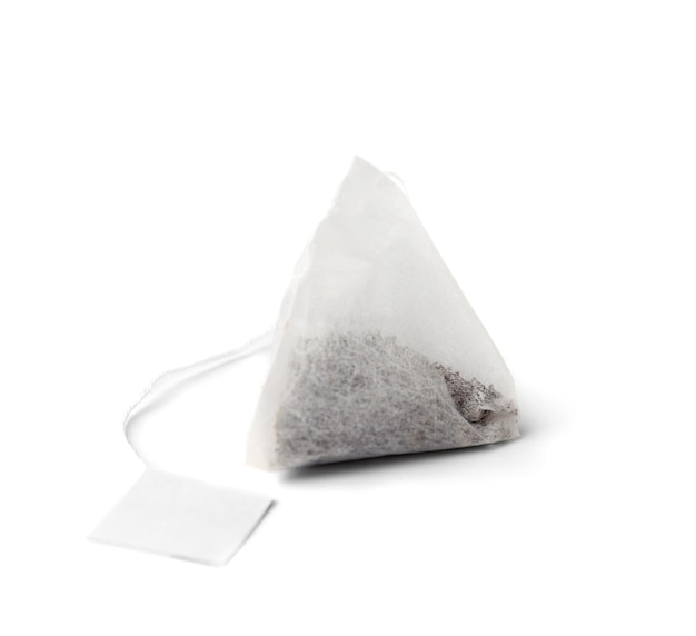 Sachet de thé sur fond blanc