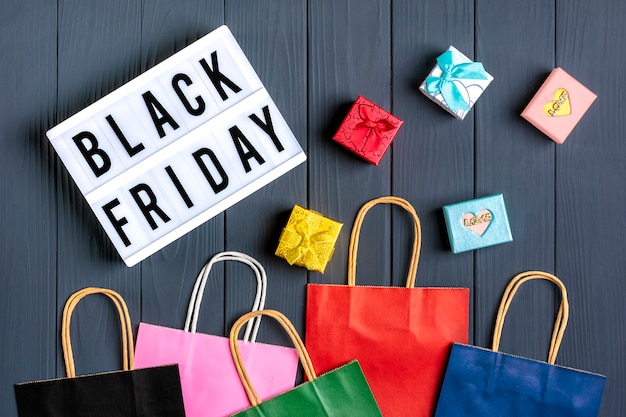 sacs d'emballage, coffrets cadeaux lightbox avec texte Black Friday