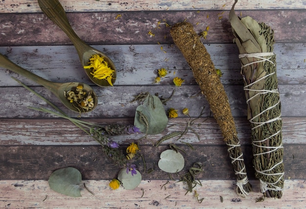 Sahumos, encens artisanaux à base d'herbes et de fleurs, Pour les rituels de nettoyage