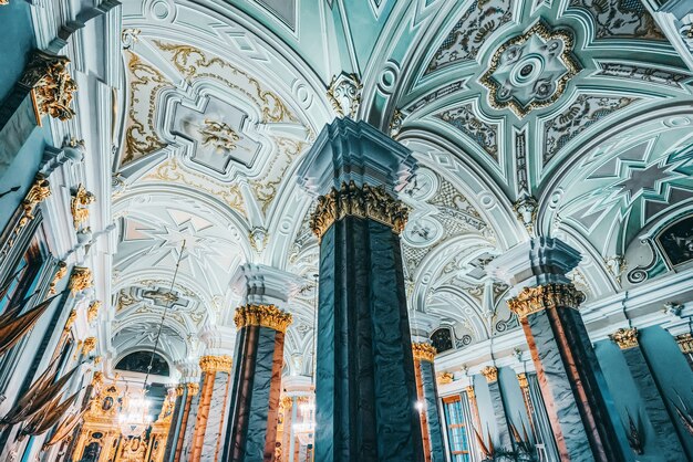 Saint-Pétersbourg, Russie - 5 novembre 2019 : Forteresse Pierre et Paul à l'intérieur, les tombeaux des tsars russes. Saint-Pétersbourg.