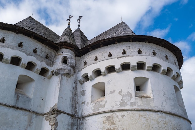 Sainte Intercession ChurchForteresse XIVXVIII siècles Sutkivtsi village région de Khmelnytsky Ukraine