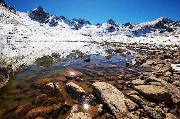 Saison d'automne dans les montagnes Kackar dans la région de la mer Noire en Turquie. Beau paysage de montagnes.