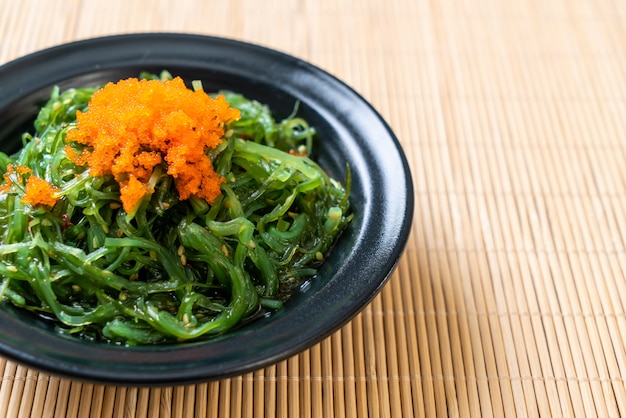 Salade d'algues avec oeufs de crevettes - Japonaise