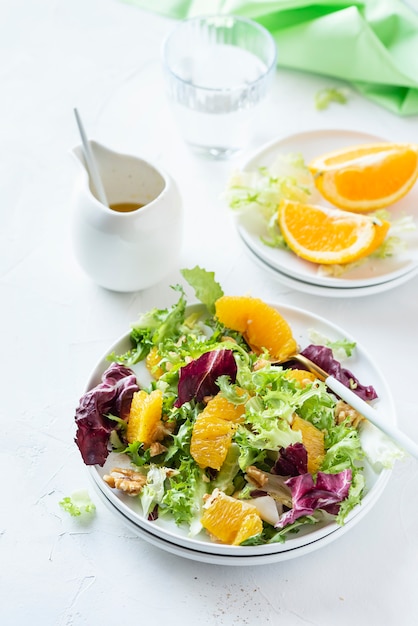 Salade aux oranges et aux noix