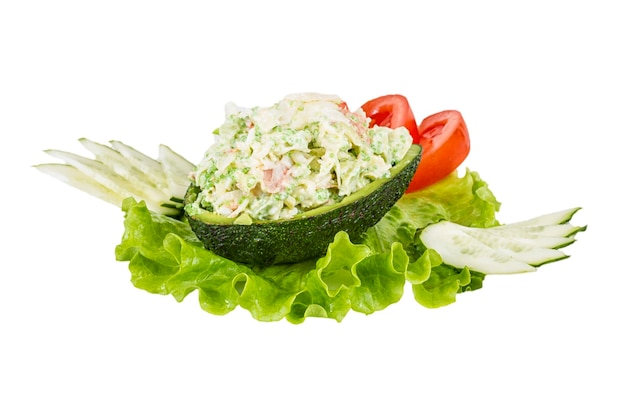 Salade de chair de crabe au caviar vert dans une cuisine japonaise à l'avocat
