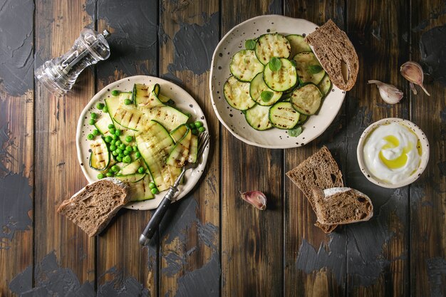 Salade de courgettes grillées