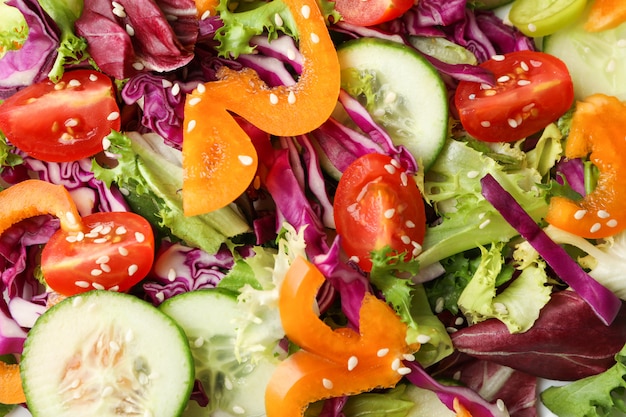 Salade fraîche au sésame dans son ensemble