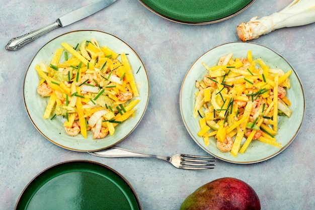 Salade de fruits aux crevettes