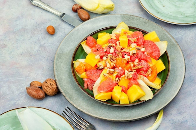 Salade de fruits et de chicorée