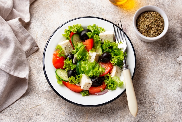 Salade Grecque Traditionnelle à la Feta