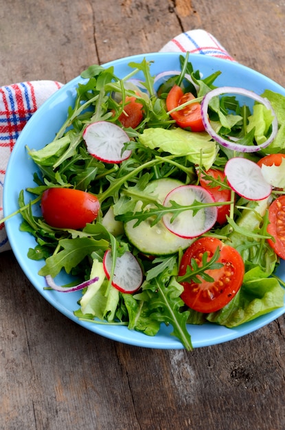 Salade de légumes frais