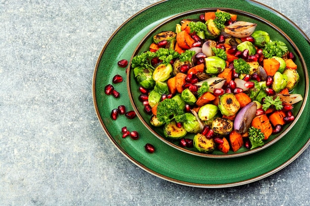 Salade de légumes légère végétalienne