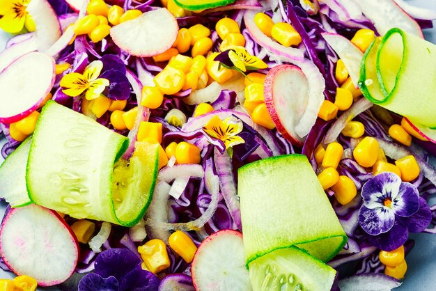 Salade printanière de légumes