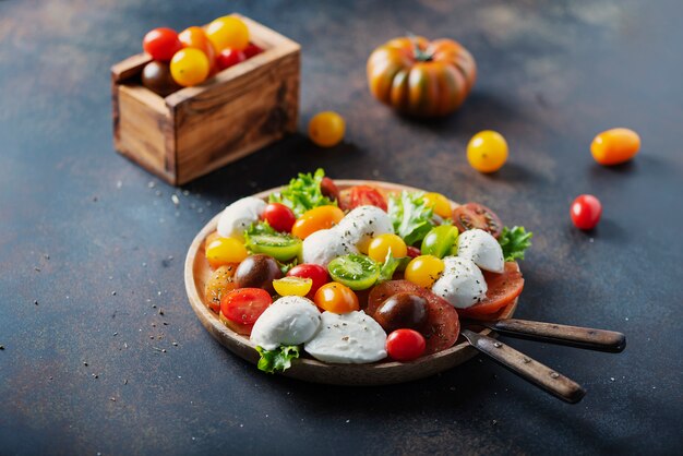 Salade saine à la mozzarella