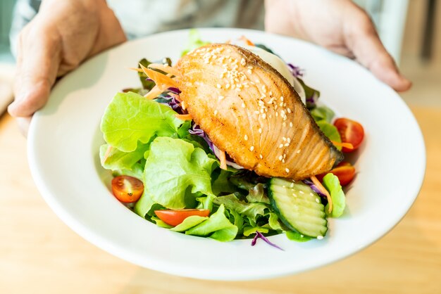 salade de saumon frit