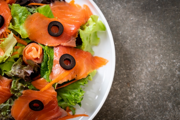 salade de saumon fumé