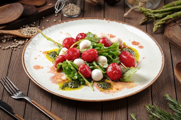 Salade de tomates cerises et mozzarella