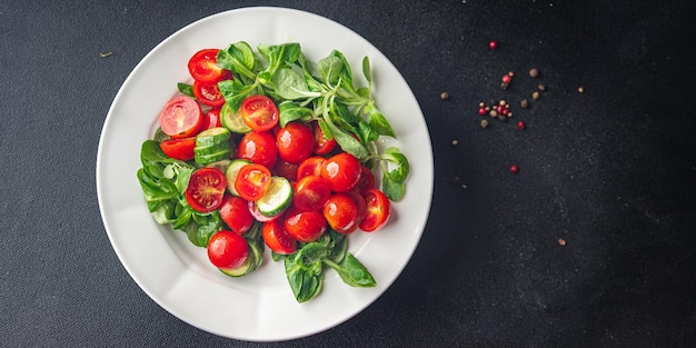 salade tomates cerises plat frais repas sain nourriture collation régime sur la table copie espace nourriture