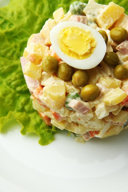 Salade traditionnelle russe Olivier libre